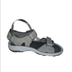 Khombu grey sandal.